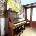 Hébergement de vacances Charming House In With Comfort