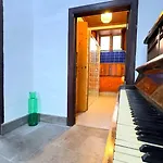 Charming House In With Comfort Hébergement de vacances