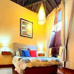 Charming House In With Comfort *