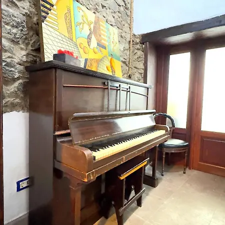Casa de Férias Charming House In With Comfort