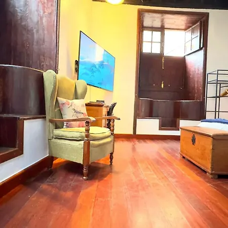 Charming House In With Comfort Hébergement de vacances *