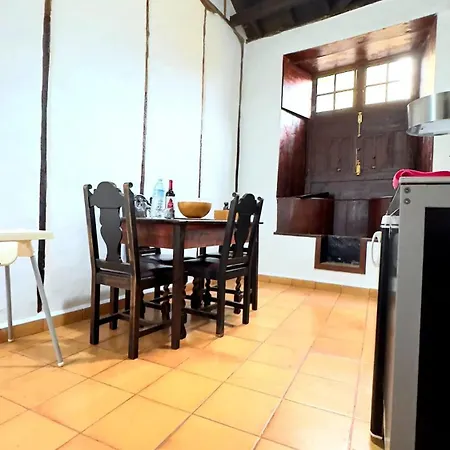 Feriehus Charming House In With Comfort *
