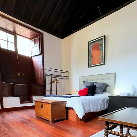 Hébergement de vacances Charming House In With Comfort